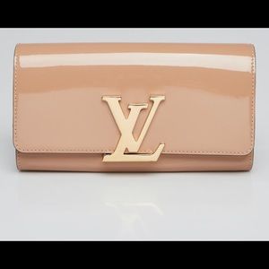 SALE♥️♥️♥️♥️Mauve pink Clutch with gold details